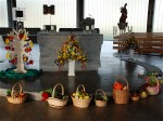 Prachtvoller Altar zum Erntedankfest, Bild in Großdarstellung